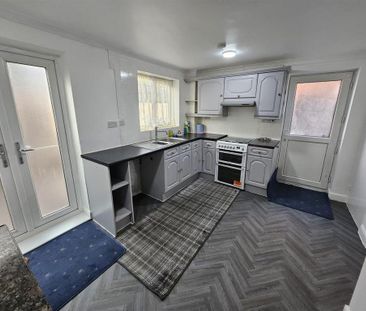 2 bedroom house to rent - Photo 1