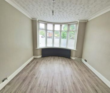 Park Road, Cheadle - Photo 1