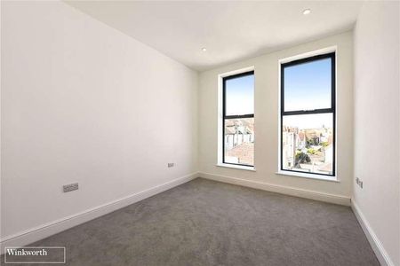 Queens Road, Worthing, West Sussex, BN11 - Photo 3