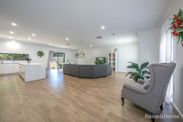 Immaculately Presented - Photo 1