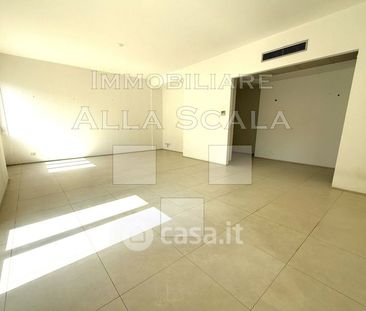 Quadrilocale in Affitto in Via Felice Cavallotti a Milano - Foto 6