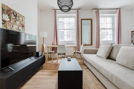 Mornington Crescent - Photo 2