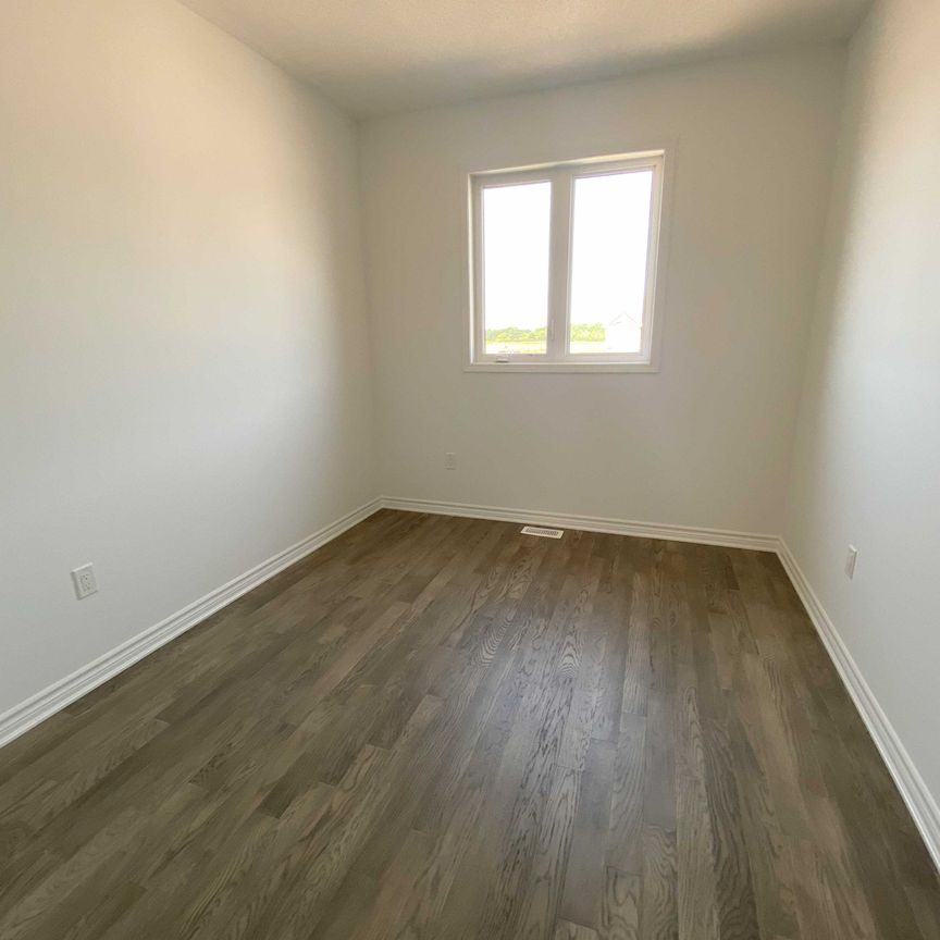 For Lease - 1183 Milland Drive, Oakville, Ontario - Photo 1