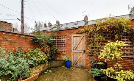 3 bedroom terraced house to rent - Photo 3