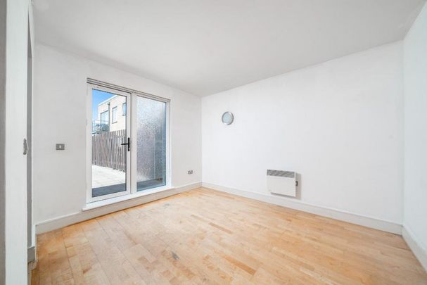 3 bedroom apartment to rent - Photo 1