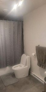 3 1/2 ***Libre Immédiatement*** - Photo 3