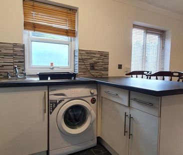 2 bedroom flat to rent - Photo 6