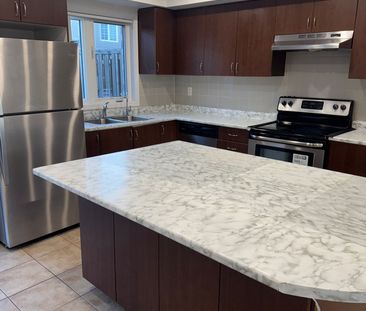 For Lease - 3135 Boxford Crescent Unit# 12, Mississauga, Ontario - Photo 3