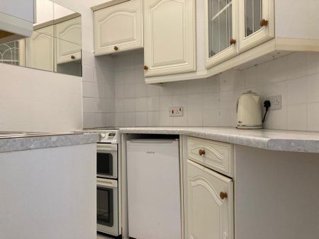 1 bedroom flat to rent - Photo 5