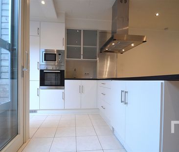 Stadswoning met 3 slaapkamers te huur op centrale locatie te Ieper. - Photo 4