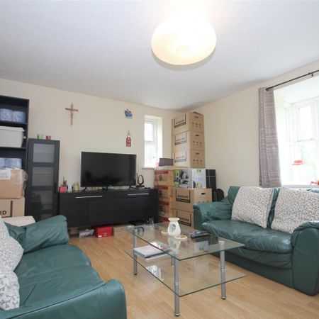 1 Bedroom Flat To Let - Photo 4