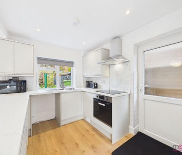 2 bedroom semi-detached house to rent - Photo 3