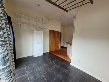 Awesome 3 Bedrooms, Available Now - Photo 3