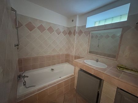 Location Appartement 3 pièces 60m² - Photo 5
