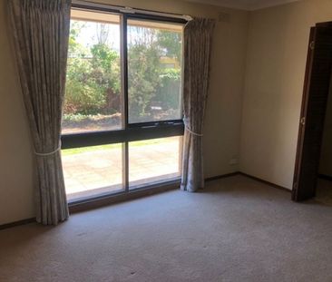 Family Home In Old Ocean Grove - Photo 4