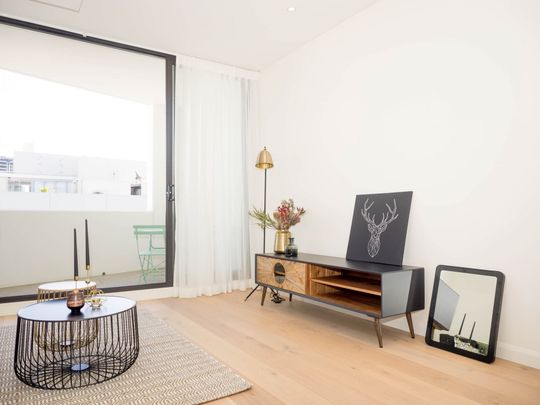 ULTRA MODERN ONE BEDROOM STUDIO APARTMENT - Photo 1