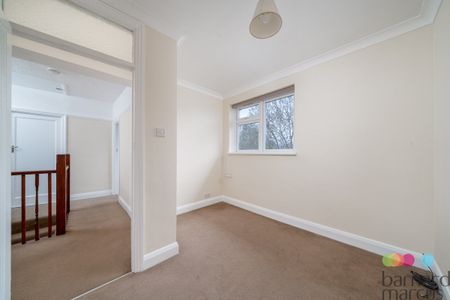 Abbots Gardens, East Finchley - Photo 3