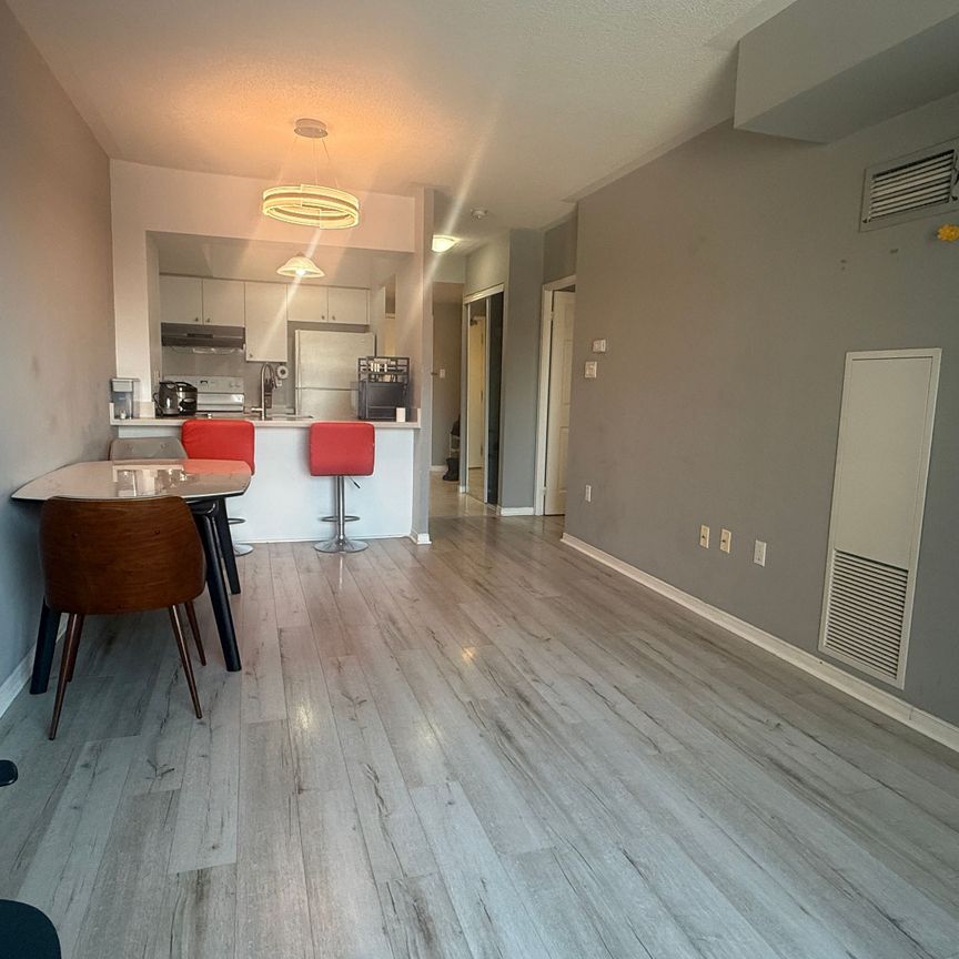 For Lease - 887 Bay Street Unit# 1610, Toronto, Ontario - Photo 1