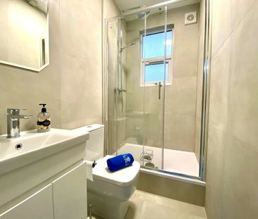 4 Bed Terraced House, Totterdown Street, SW17 - Photo 6