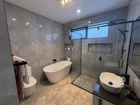 50 Bartel Bvd, Victor Harbor SA 5211 - House For Rent | Domain - Photo 5