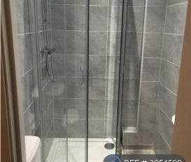 1 bedroom in a house share to rent - Photo 6