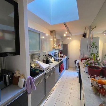 Location Appartement 3 pièces 78m² VILLENEUVE LES AVIGNON 30400 - Photo 3