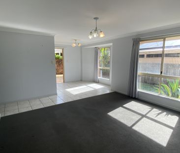 3-Bedroom Villa Steps from Angels Beach - Photo 1