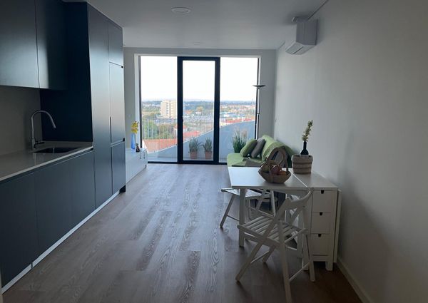 Apartamento T1 Novo com Vistas Panorâmicas - a 5 Minutos da Av. Dr. Lourenço Peixinho