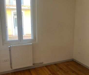 Location Appartement 2 pièces 33m² LOURDES 65100 - Photo 2