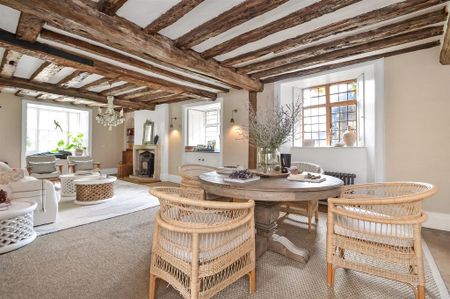 6 bedroom detached house to rent - Photo 3