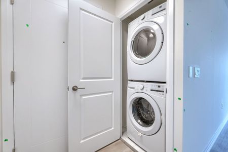 For Lease - 15 Watergarden Drive Unit# 1707, Mississauga, Ontario - Photo 2