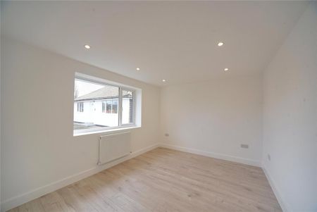 2 bedroom bungalow to rent - Photo 2