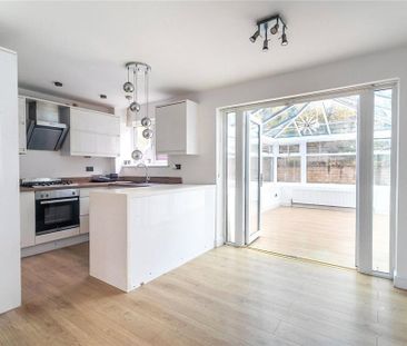 3 bedroom semi-detached house to rent - Photo 5