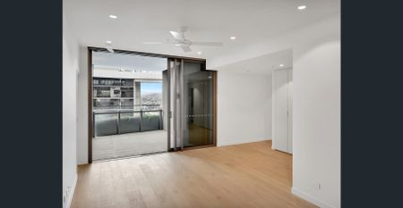 $2000 per week - Brand New Luxury Apartment 3-Bed + Study + 2-Bath + 2 Carpark Apartment in Queens Wharf Residences Brisbane City - Photo 3