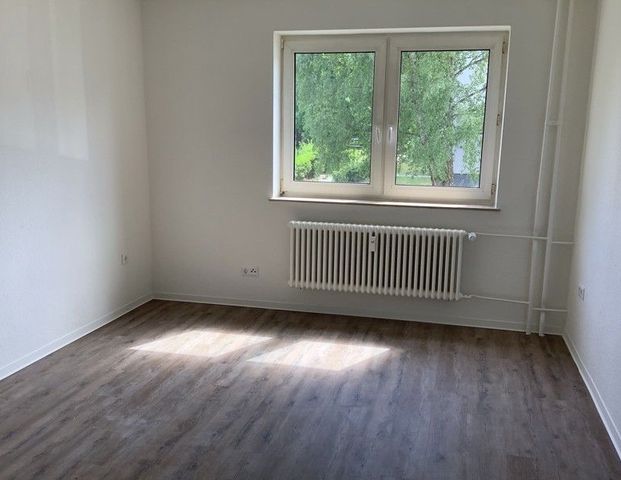 Sanierte Wohnung : individuelle 2,5-Zimmer-Wohnung fußläufig zur HDW - Photo 1