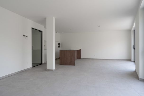 Nieuwbouw 2 slpk-appartement met autostaanplaats te Mol. - Photo 1