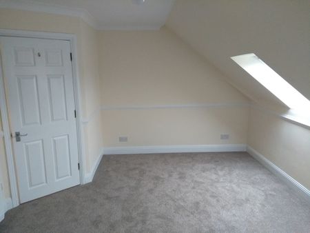 Studio Flat, Hill Lane, SO15 - Photo 3