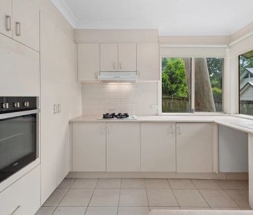 Spacious & Low-Maintenance Villa in Quiet Normanhurst Pocket - Photo 1