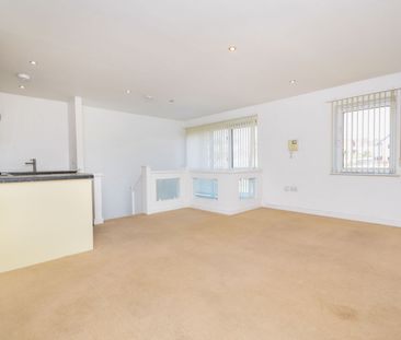 3 bedroom flat to rent, - Photo 6