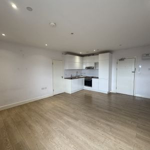 Buckingham Street, Aylesbury - Photo 2
