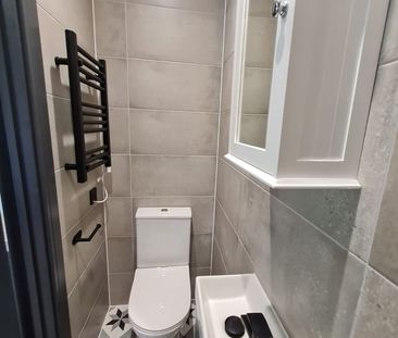 Studio Flat, Upper Clapton Road, E5 - Photo 2