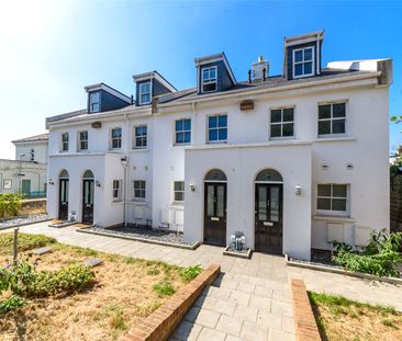 4 bedroom semi-detached house to rent - Photo 2