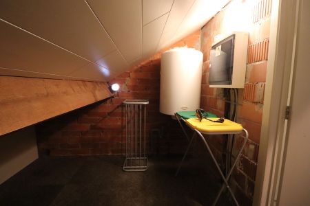 Een dakappartement met 1 slaapkamer op een rustige locatie in Beerse. - Foto 4