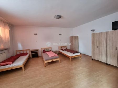Kiadó jó állapotú lakás - Kecskemét - Photo 3