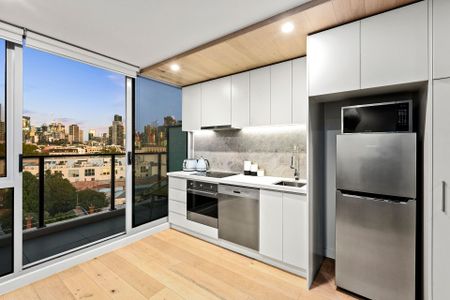 Dual Level Premium Penthouse with 180 Degree View of Melbourne City Skyline - Photo 5
