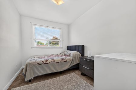 For Lease - 32 Linton Avenue, Ajax, Ontario - Photo 4