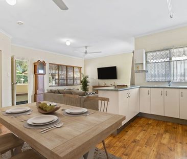 SPACIOUS FAMILY HOME - Photo 2