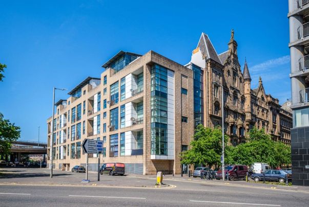 To Let 2 Bed Flat - Photo 1