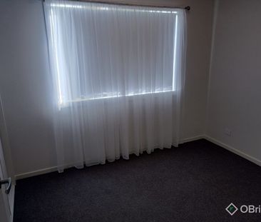 Brand New Family Home in the Heart of Tarneit - Photo 2