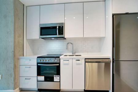 For Lease - 284 King Street Unit# 1703, Toronto, Ontario - Photo 4